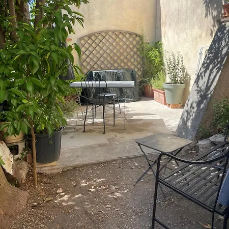 Bastide D'estienne, La Maison De Zazie Nyaraló *