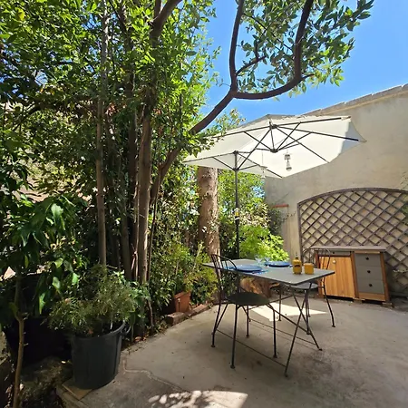 Bastide D'estienne, La Maison De Zazie * Six-Fours-les-Plages